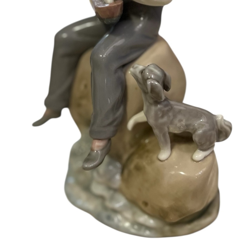 Lladro Figurine Sea Fever Boy With Boat And Dog - Picture 5 of 6